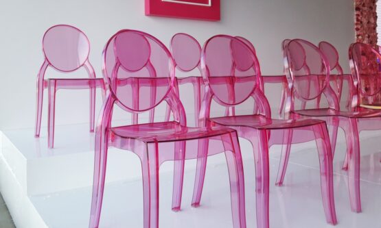 elizabeth rozowe przezroczyste krzesla eventowe warszawa wynajem